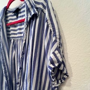 Light, stripes, fabulous blouse!